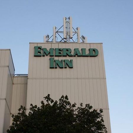 Emerald Inn Maplewood Bagian luar foto